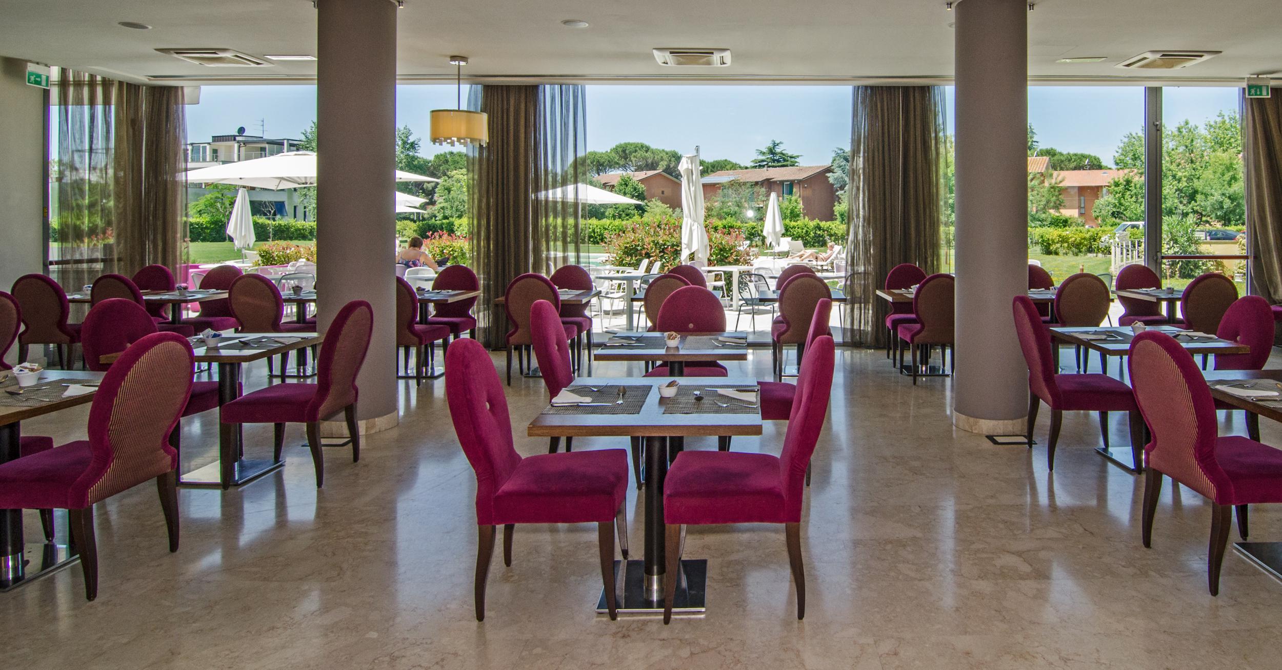 Pisa Tower Plaza Hotel Kültér fotó Restaurant