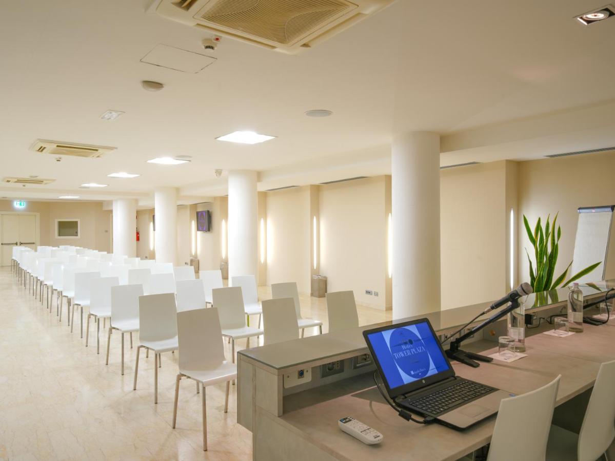 Pisa Tower Plaza Hotel Kültér fotó The conference room