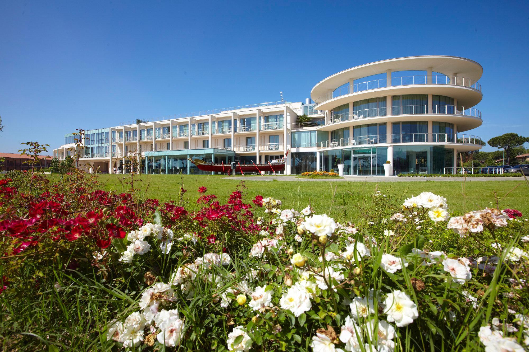Pisa Tower Plaza Hotel Kültér fotó The International Centre for Life