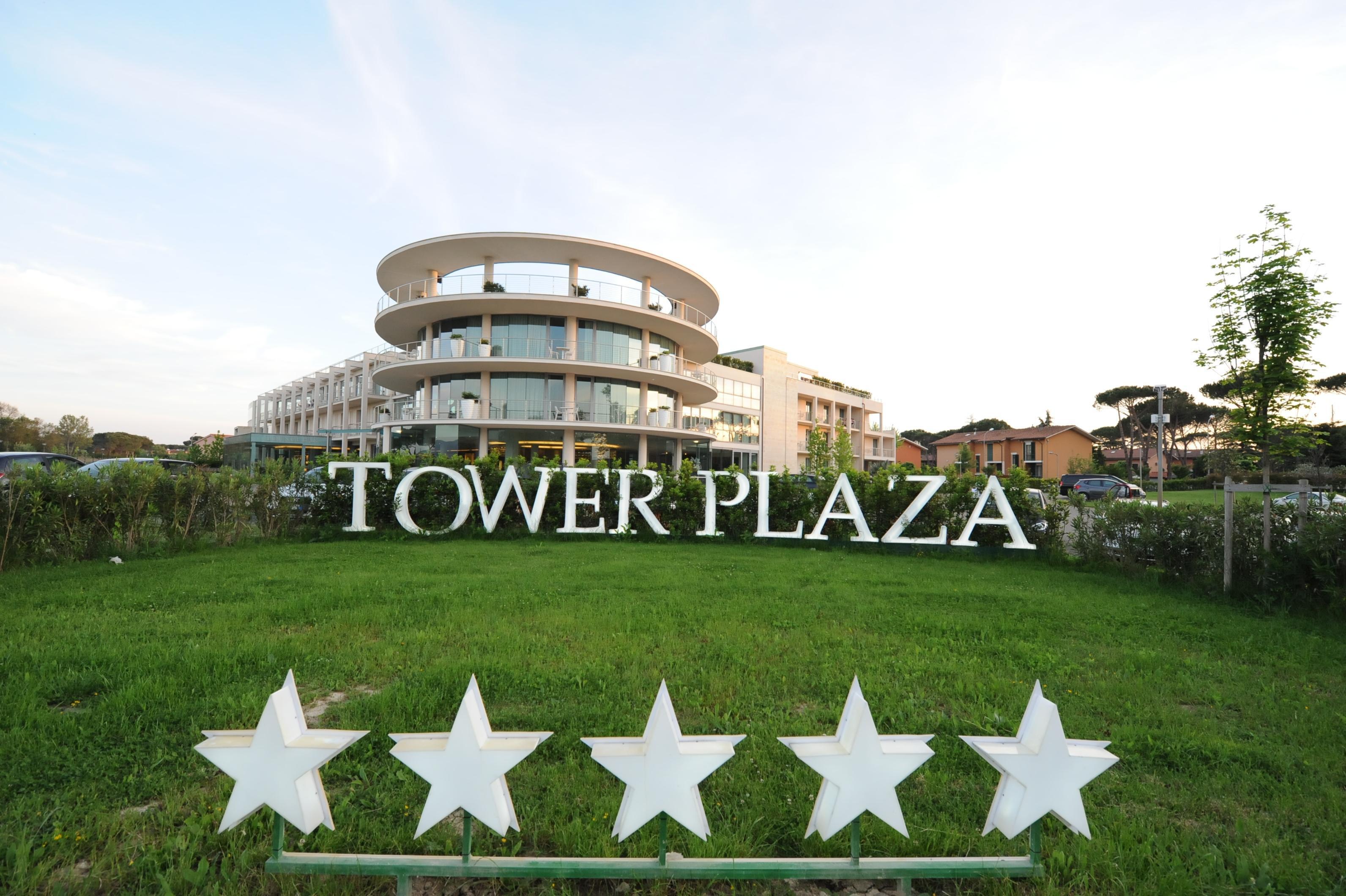 Pisa Tower Plaza Hotel Kültér fotó Tower Plaza