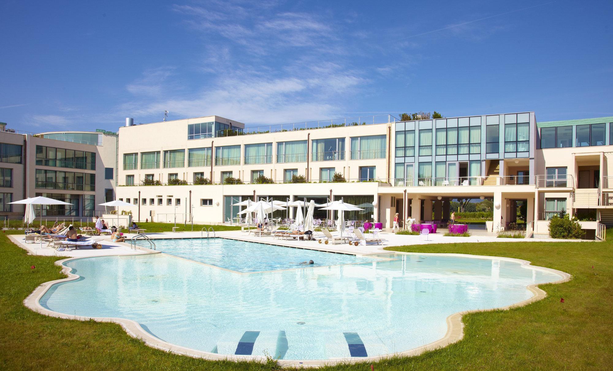 Pisa Tower Plaza Hotel Kültér fotó The hotel